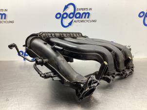 Używane Kolektor dolotowy Renault Twingo III (AH) 1.0 SCe 70 12V Cena € 50,00 Procedura marży oferowane przez Gebr Opdam B.V.