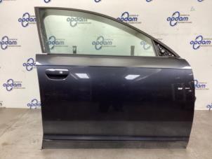 Begagnade Framdörr, 4-dörrars, höger Audi A6 (C6) 3.2 V6 24V FSI Quattro Pris € 150,00 Marginaltabell erbjuds av Gebr Opdam B.V.