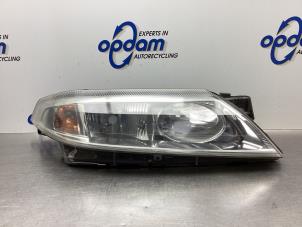 Begagnade Strålkastare, höger Renault Laguna II Grandtour (KG) 1.8 16V Pris € 25,00 Marginaltabell erbjuds av Gebr Opdam B.V.
