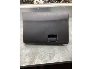 Gebruikte Dashboardkastje Suzuki SX4 S-Cross (JY) 1.4 Booster Jet Turbo 16V Prijs € 25,00 Margeregeling aangeboden door Gebr Opdam B.V.