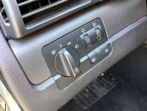 Gebruikte Schakelaar Licht BMW 3 serie Touring (E46/3) 320i 24V Prijs € 40,00 Margeregeling aangeboden door Gebr Opdam B.V.