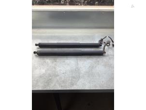 Begagnade Set med gasfjädrar för bagage Audi SQ5 (FYB/FYG) 3.0 TFSI V6 24V Pris € 100,00 Marginaltabell erbjuds av Gebr Opdam B.V.