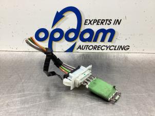 Begagnade Motstånd, kupéfläkt Mercedes B (W245) 2.0 B-200 CDI 16V Pris € 20,00 Marginaltabell erbjuds av Gebr Opdam B.V.