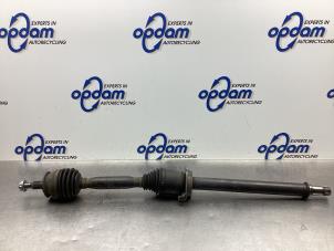 Begagnade Drivaxel, höger fram Mercedes B (W245) 2.0 B-200 CDI 16V Pris € 125,00 Marginaltabell erbjuds av Gebr Opdam B.V.