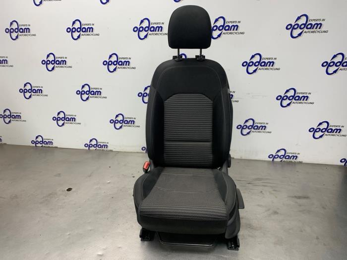 Klädsel, uppsättning (komplett) från en Kia Ceed Sportswagon (CDF) 1.5 T-GDI 16V Eco-Dynamics+ 2022