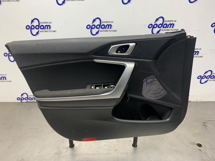 Klädsel, uppsättning (komplett) från en Kia Ceed Sportswagon (CDF) 1.5 T-GDI 16V Eco-Dynamics+ 2022