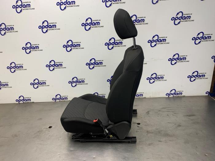 Klädsel, uppsättning (komplett) från en Kia Ceed Sportswagon (CDF) 1.5 T-GDI 16V Eco-Dynamics+ 2022