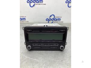 Begagnade CD-spelare med radio Volkswagen Touran (1T1/T2) 1.6 FSI 16V Pris € 50,00 Marginaltabell erbjuds av Gebr Opdam B.V.