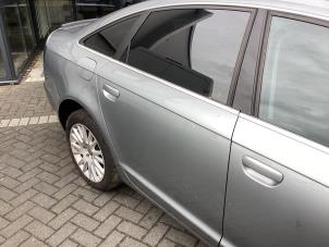 Gebruikte Portier 4Deurs rechts-achter Audi A6 (C6) 2.0 T FSI 16V Prijs € 150,00 Margeregeling aangeboden door Gebr Opdam B.V.