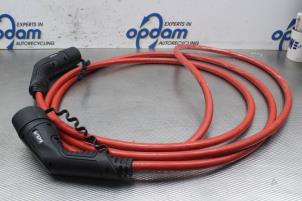 Gebruikte Oplaadkabel elektrische auto Kia Niro I (DE) E-Niro 64 kWh Prijs € 250,00 Margeregeling aangeboden door Gebr Opdam B.V.