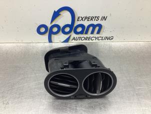 Begagnade Luftmunstycke, instrumentbräda Volkswagen Golf Plus (5M1/1KP) 1.6 FSI 16V Pris € 25,00 Marginaltabell erbjuds av Gebr Opdam B.V.