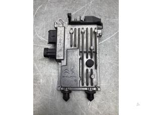 Gebruikte Start/Stop computer Peugeot 3008 II (M4/MC/MJ/MR) 1.2 12V e-THP PureTech 130 Prijs € 125,00 Margeregeling aangeboden door Gebr Opdam B.V.