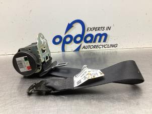 Begagnade Bakre säkerhetsbälte, vänster Fiat Punto III (199) 0.9 TwinAir Pris € 50,00 Marginaltabell erbjuds av Gebr Opdam B.V.