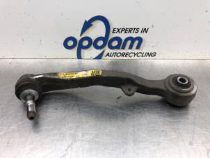Begagnade Främre undre gaffelben, höger BMW 5 serie (E60) 520i 16V Pris € 50,00 Marginaltabell erbjuds av Gebr Opdam B.V.