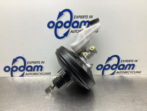 Begagnade Bromsservo Peugeot 108 1.0 12V VVT-i Pris € 70,00 Marginaltabell erbjuds av Gebr Opdam B.V.