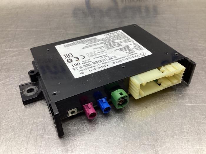 Bluetooth-modul från en Mercedes-Benz A (W176) 1.6 A-160 16V 2017