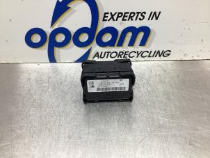 Begagnade Styrvinkelsensor Opel Zafira (M75) 2.2 16V Direct Ecotec Pris € 50,00 Marginaltabell erbjuds av Gebr Opdam B.V.