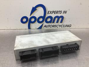 Begagnade Dator , karosskontroll (BCM) BMW 3 serie Touring (E46/3) 325i 24V Pris € 75,00 Marginaltabell erbjuds av Gebr Opdam B.V.