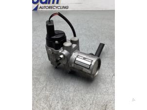 Gebruikte Rembekrachtiger Toyota Prius (NHW20) 1.5 16V Prijs € 40,00 Margeregeling aangeboden door Gebr Opdam B.V.