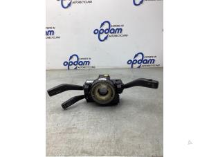 Begagnade Spak, rattstång Volkswagen Passat Variant (3C5) 2.0 FSI 16V Pris € 50,00 Marginaltabell erbjuds av Gebr Opdam B.V.