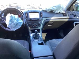 Gebruikte Handschoenenkastje Opel Insignia Sports Tourer 1.4 Turbo 16V Ecotec Prijs € 50,00 Margeregeling aangeboden door Gebr Opdam B.V.