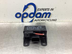 Gebruikte Voorgloei Relais Mercedes A (W168) 1.7 A-170 CDI 16V Prijs € 40,00 Margeregeling aangeboden door Gebr Opdam B.V.