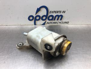 Gebruikte Stuurbekrachtiging Olie Reservoir Fiat Fiorino (225) 1.3 JTD 16V Multijet Prijs € 30,00 Margeregeling aangeboden door Gebr Opdam B.V.