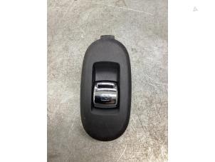 Gebruikte Elektrisch Raam Schakelaar Mini Mini (F55) 1.5 12V Cooper Prijs € 10,00 Margeregeling aangeboden door Gebr Opdam B.V.