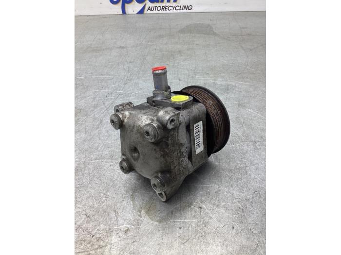 Servostyrningspump från en Fiat Ducato (250) 2.3 D 150 Multijet 2018