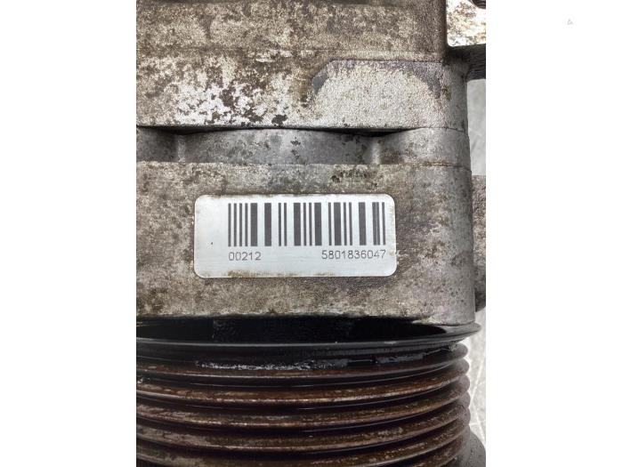 Servostyrningspump från en Fiat Ducato (250) 2.3 D 150 Multijet 2018