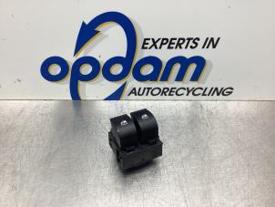 Begagnade Brytare, eldrivna fönster Lancia Ypsilon (312) 0.9 TwinAir 80 Pris € 35,00 Marginaltabell erbjuds av Gebr Opdam B.V.