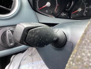 Gebruikte Combischakelaar Stuurkolom Ford Fiesta 6 (JA8) 1.25 16V Prijs € 125,00 Margeregeling aangeboden door Gebr Opdam B.V.