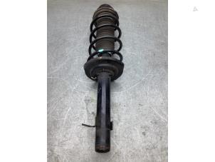 Begagnade Stötdämparstång, vänster fram Citroen C1 1.0 12V VVT-i Pris € 50,00 Marginaltabell erbjuds av Gebr Opdam B.V.