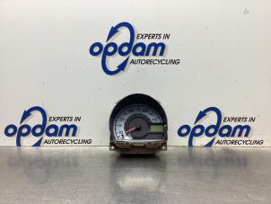 Gebruikte Kilometerteller KM Toyota Aygo (B10) 1.0 12V VVT-i Prijs € 50,00 Margeregeling aangeboden door Gebr Opdam B.V.