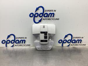 Begagnade Innerbelysning, fram Mercedes A (W169) 1.7 A-170 Pris € 50,00 Marginaltabell erbjuds av Gebr Opdam B.V.