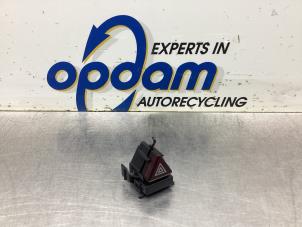 Begagnade Nödbelysningsbrytare Mercedes A (W169) 1.7 A-170 Pris € 25,00 Marginaltabell erbjuds av Gebr Opdam B.V.