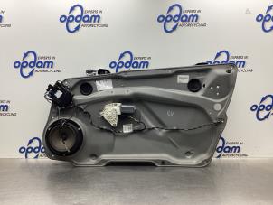 Begagnade Fönstermekanism, 2-dörrars, höger fram Mercedes A (W169) 1.7 A-170 Pris € 75,00 Marginaltabell erbjuds av Gebr Opdam B.V.
