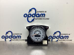 Gebruikte Tellerklok Mini Mini Cooper S (R53) 1.6 16V Prijs € 125,00 Margeregeling aangeboden door Gebr Opdam B.V.