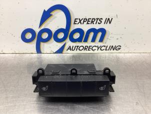 Begagnade Sätesvärmebrytare Mercedes A (W169) 1.5 A-150 5-Drs. Pris € 40,00 Marginaltabell erbjuds av Gebr Opdam B.V.