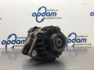 Begagnade Dynamo Hyundai Getz 1.1i 12V Pris € 50,00 Marginaltabell erbjuds av Gebr Opdam B.V.