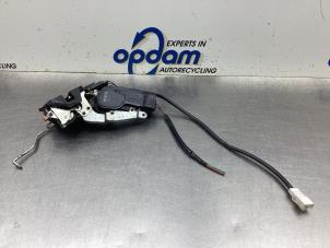 Gebruikte Deurslot Mechaniek 2Deurs rechts Toyota Starlet (EP9) 1.3,XLi,GLi 16V Prijs € 40,00 Margeregeling aangeboden door Gebr Opdam B.V.