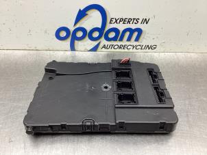 Gebruikte Bodycontrol Module Renault Scénic II (JM) 1.6 16V Prijs € 100,00 Margeregeling aangeboden door Gebr Opdam B.V.