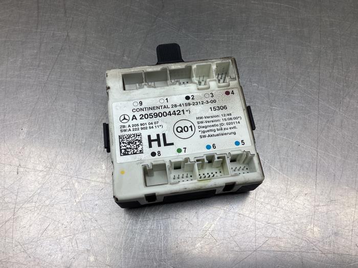 Deur module van een Mercedes-Benz C (W205) C-200 1.6 CDI BlueTEC, C-200 d 16V 2016