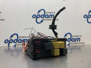 Begagnade Säkringsbox Mercedes CLK (C208) 2.0 200K Evo 16V Pris € 75,00 Marginaltabell erbjuds av Gebr Opdam B.V.