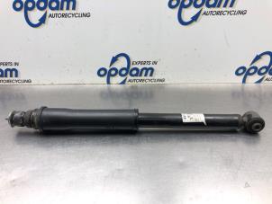 Gebruikte Schokdemper links-achter Hyundai i10 1.0 12V Prijs € 50,00 Margeregeling aangeboden door Gebr Opdam B.V.