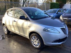 Gebruikte Koplamp rechts Lancia Ypsilon (312) 0.9 TwinAir 80 Prijs € 125,00 Margeregeling aangeboden door Gebr Opdam B.V.