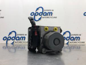 Używane Pompa ABS Volkswagen Polo V (6R) 1.2 TDI 12V BlueMotion Cena € 125,00 Procedura marży oferowane przez Gebr Opdam B.V.