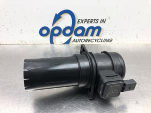 Używane Czujnik masy powietrza Volkswagen Caddy III (2KA,2KH,2CA,2CH) 1.6 TDI 16V Cena € 80,00 Procedura marży oferowane przez Gebr Opdam B.V.