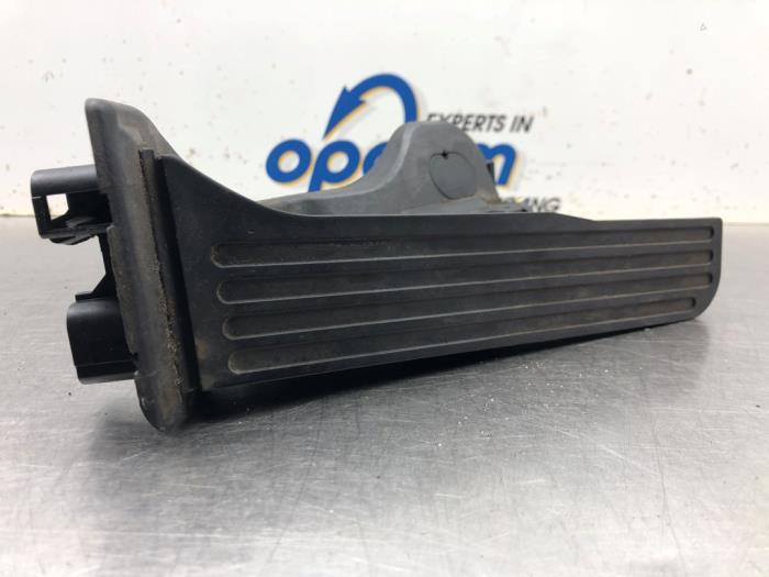 Gaspedal från en Volkswagen Passat (3C2) 2.0 FSI 16V 2007