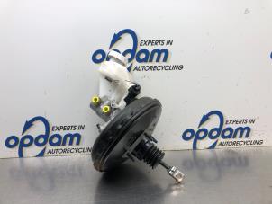 Gebruikte Rembol Mitsubishi Space Star (A0) 1.2 12V Prijs € 100,00 Margeregeling aangeboden door Gebr Opdam B.V.